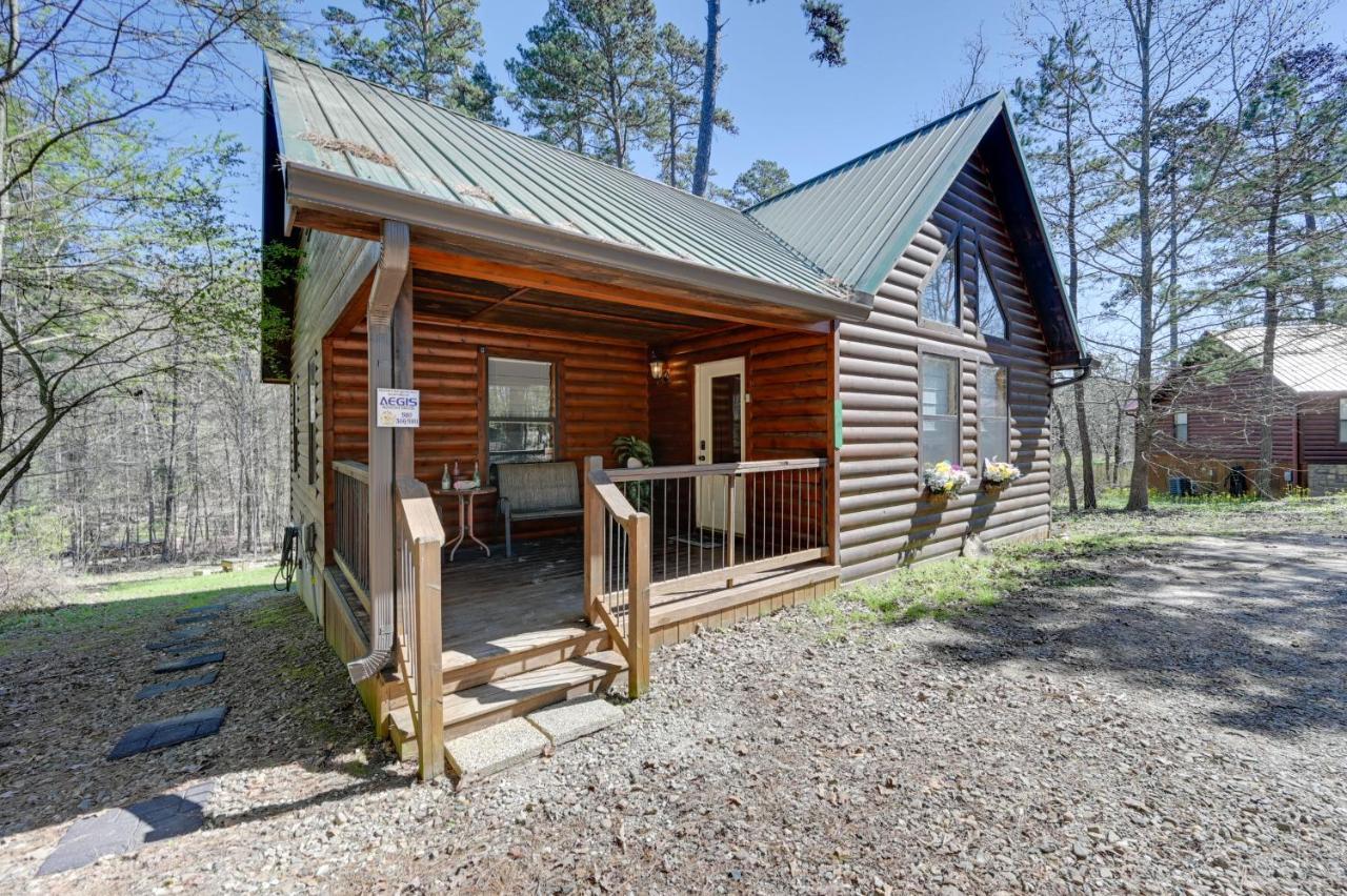 With Hot Tub And Fire Pit, Near Lake! Holiday home *